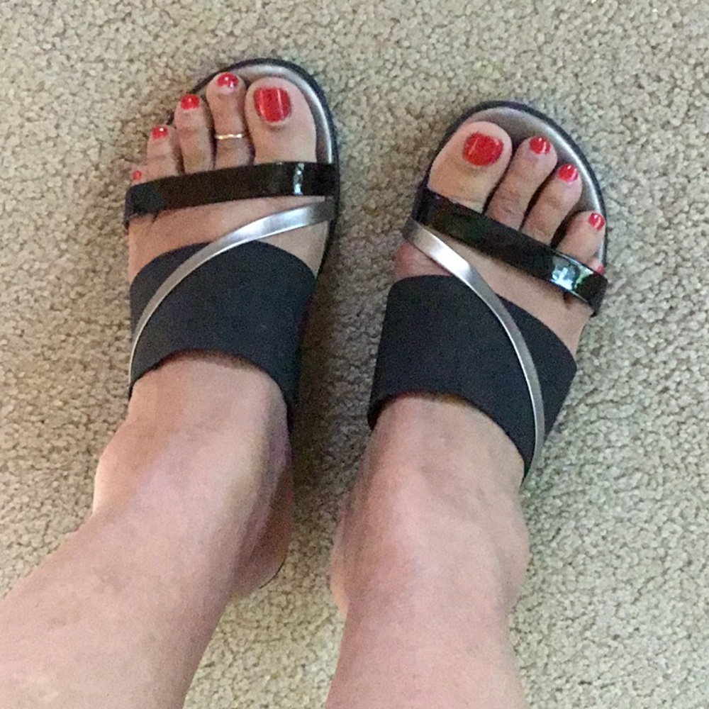 Wedge slipper